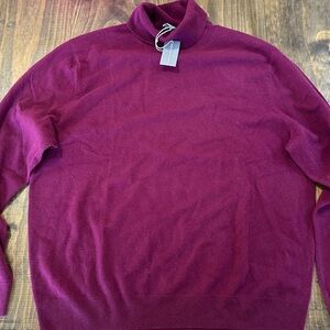 Men’s cashmere sweater